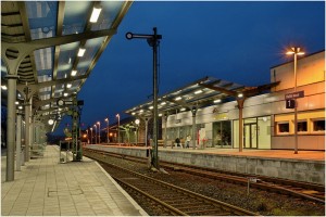 Halle aus Sicht der Haller: Beim Fotowettbewerb der Stadt werden die schönsten Impressionen von Haller Häusern und Gebäuden gesucht – wie diese stimmungsvolle Auf-nahmen vom Bahnhof. 