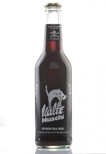 Kalte Muschi - Mixgetränk aus Rotwein und Cola (Foto: TZAC oHG)