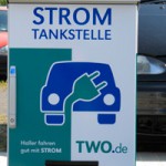 TWO eröffnet erste Stromtankstelle in Halle 