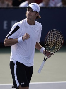 Der deutsche Davis Cup-Spieler Christopher Kas hat in dieser Saison für den TC Blau-Weiss Halle einen respektable 5:0-Doppelbilanz erspielt. Er will auch am kommenden Sonntag im letzten Ligamatch gegen den TC Amberg am Schanzl siegreich sein und zum möglichen Gewinn der deutschen Meisterschaft seines Teams beitragen.