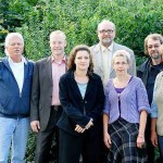 Gesundheitspolitik: Vor der Podiumsdiskussion stellten sich den Fotografen – von links: Achim Kirst (Vorstandsmitglied des SPD-Ortsvereins und Ratsherr), Professor Dr. Thomas Altenhöner (Gesundheitswissenschaftler), Dr. Carola Reimann (MdB und Vorsitzende des Bundestags-Gesundheitsausschusses), Wilfried Kipp-Weike (Vorstandsmitglied des SPD-Ortsvereins), Marion Weike (Bürgermeisterin), Bodo Brinkmann (Vorstandsmitglied des SPD Ortsvereins und Ratsherr) sowie Angela Lück (MdL aus Löhne). Foto: d. h. Serowy