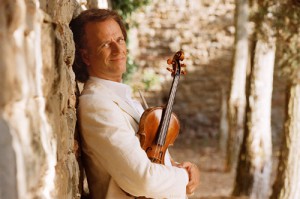 Wenn am 03. Februar 2011 André Rieu im GERRY WEBER STADION in HalleWestfalen mit seinem Johann-Strauß-Orchester zu Gast ist, so ist dies dann bereits sein sechstes Konzert in der ostwestfälischen Eventarena. © GERRY WEBER WORLD (HalleWestfalen)