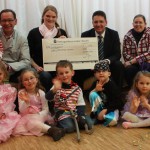 Haller AWO-Kindertagesstätte erhält Geldspende für Anschaffung eines Spielgerätes