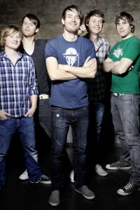 Revolverheld erobern die Herzen der Teenies am >Kids`Day< (06. Juni 2011) und die deutsche Rockband wird bei den 19. GERRY WEBER OPEN 2011 mit einem Live-Auftritt für beste musikalische Unterhaltung sorgen.