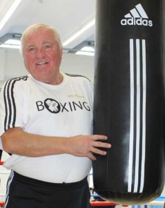 Box-Trainer Ulli Wegner hat eine hohe Meinung von Ran Nakash, dem Herausforderer von WBO Boxweltmeister Marco Huck: Der ist vielleicht sogar stärker als Fragomeni. Denn er ist noch ungeschlagen und hält sich daher für unbesiegbar. © GERRY WEBER WORLD (HalleWestfalen) 