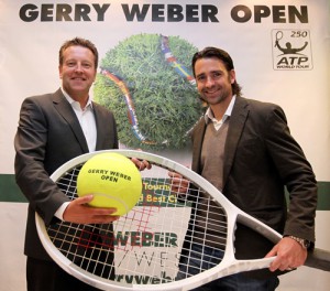 Das erstklassige besetzte Teilnehmerfeld für die 19. GERRY WEBER OPEN vom 4. bis. 12. Juni in HalleWestfalen wurde von Turnierdirektor Ralf Weber und dem ehemaligen Weltklassespieler Nicolas Kiefer präsentiert. © GERRY WEBER OPEN (HalleWestfalen)