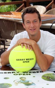 Mannschafts-Weltmeister Philipp Kohlschreiber bezog vorzeitig Quartier im GERRY WEBER Sportpark Hotel, um sich optimal auf die GERRY WEBER OPEN 2011 vorzubereiten. © GERRY WEBER OPEN (HalleWestfalen)