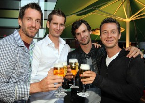 Verschworenes Team: Das deutsche Davis Cup-Team hat viel Freude bei der >Players’ Party< im Bielefelder Elephant Club (von links): Christopher Kas, Philipp Petzschner, Florian Mayer und Philipp Kohlschreiber. © GERRY WEBER OPEN (HalleWestfalen) 