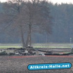 zerstörter Hubschrauber auf einem Acker in Halle Westfalen