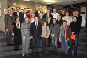 Informierten sich Mittwochabend im Borgholzhausener Rathaus über die Pläne des Aktionsbündnisses A33 sofort: die Vertreter der Ratsfraktionen aus Versmold, Borgholzhausen, Halle und Steinhagen.