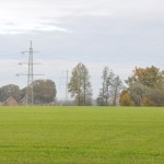 Bild zeigt die bestehende 220 kV Hochspannungsleitung in Halle/Künsebeck. Foto: Altkreis-Halle.Net