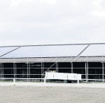 Reitsportzentrum bekommt neuen Allwetter-Abreiteplatz und große Fotovoltaikanlage