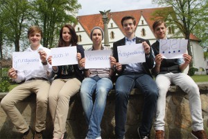 Bild: von Links  Stefan Hagemeier  Christina Mohr  Vladimir Polovkin  Maximilian Koch  Moritz Löffler  SV-Team der Hauptschule Versmold 