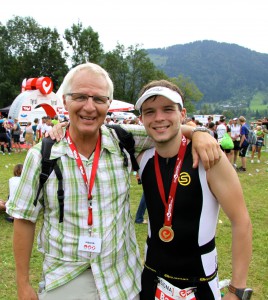 Männer- und Sportfreundschaft –  Theo Bergauer mit seinem Sohn Bastian. 