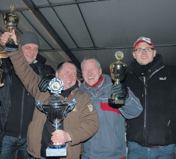 Hildesheimer Helden: Jens Schickerling, Detlef Bohmer, Dirk Reinecke und Christopher Müller (von links) gewannen den Sparkassen-Cup. Foto: B. Nolte