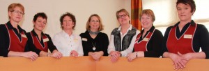 Hotel Hollmann: Seit zehn Jahren erfolgreich in Halle Freuen sich auf den Tag der offenen Tür am 6. April: Das Team vom Hotel Hollmann in Halle mit (von links) Olga Fast, Kornelia Frentrup, Nana Patzer, Ulrike Kaiser-Niederastroth, Inhaberin Antje Siekendiek, Maria Wiens und Doris Ortmeyer.