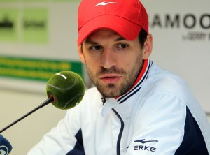 Der deutsche Davis Cup-Spieler Philipp Petzschner muss auf seinen Einzelstart bei den GERRY WEBER OPEN 2013 verzichten, hat aber noch Hoffnung auf Doppelmatches in HalleWestfalen. © GERRY WEBER OPEN (HalleWestfalen)