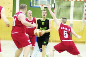  Christian Queisser und der TV Jahn Borgholzhausen mussten nach gutem Start die Überlegenheit des Gütersloher TV anerkennen.       FOTO: C. MEYER