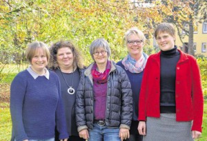 Die nächste Veranstaltung der Reihe »Dem Alter begegnen« wird vorbereitet von Birte Knaust, Ina Hirch, Ulrike Wel- im Internet. pinghus, Ingrid Stolte und Martina Bergmann. FOTO: A. GROSSPIETSCH